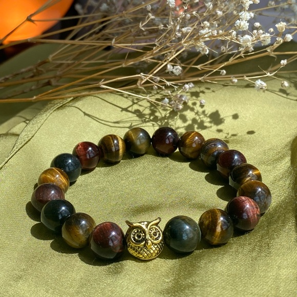Tri Color Tigers Eye Gemstone Bracelet With Gold Owl Charm - Picture 5 of 6